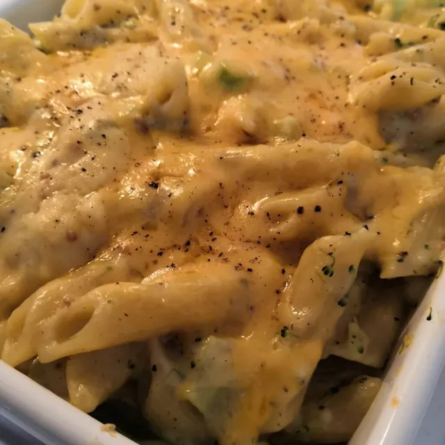 Photo of Delicious cheesy broccoli pasta bake