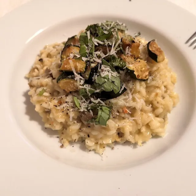 Photo of Lemon in a risotto with aubergine/courgette?