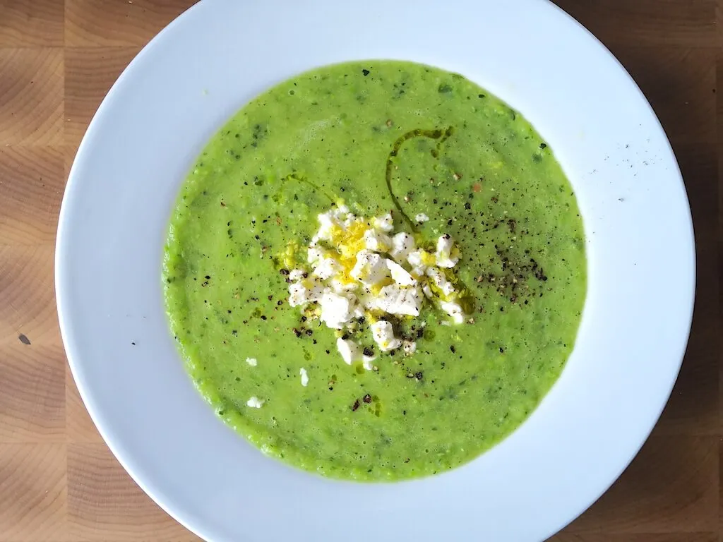 Photo of EXTREMELY green courgette, pea and basil soup