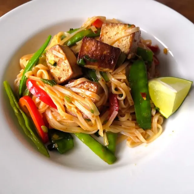 Photo of Stir-fried noodles with tofu or protein